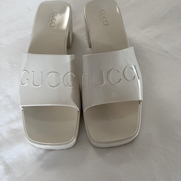 Gucci White Rubber Slide Sandal Still Sold In Stores! - Picture 1 of 3